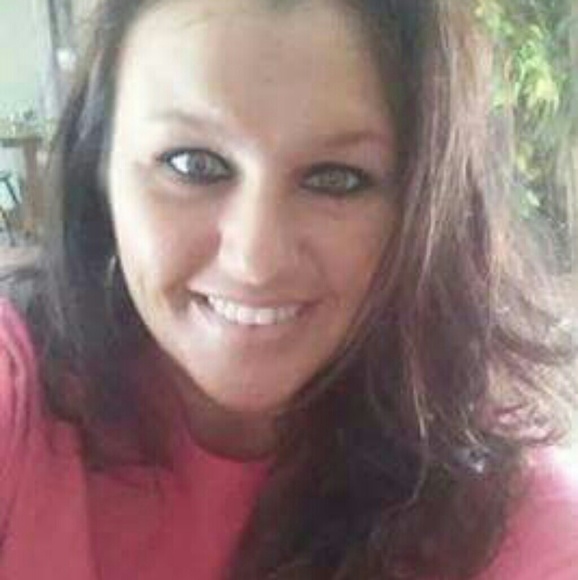 Meet your Posher, Melissa - Picture 8 of 8